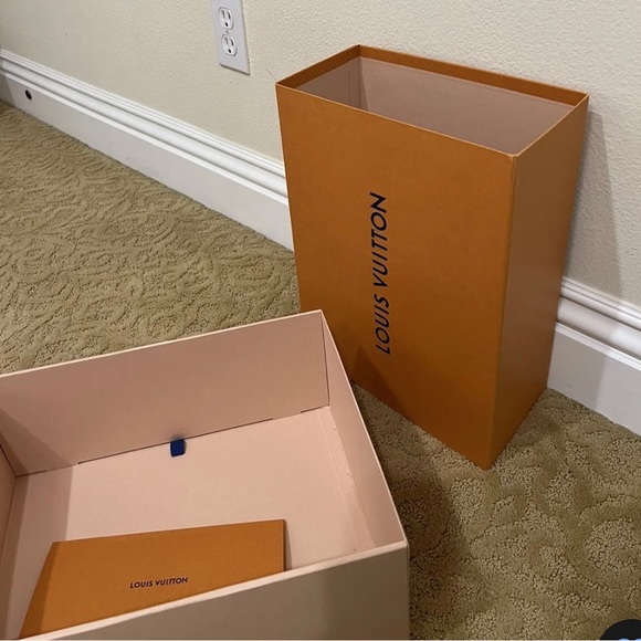 Size 8 - Louis Vuitton LV Archlight Trainer White - Picture 7 of 8